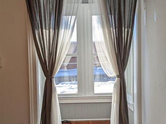 3rd image of 522-524 Lafayette Ave