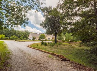 6024 Goldfinch Rd, Joplin, MO 64804