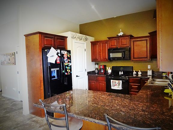 4th image of 500 W Burrell Ln