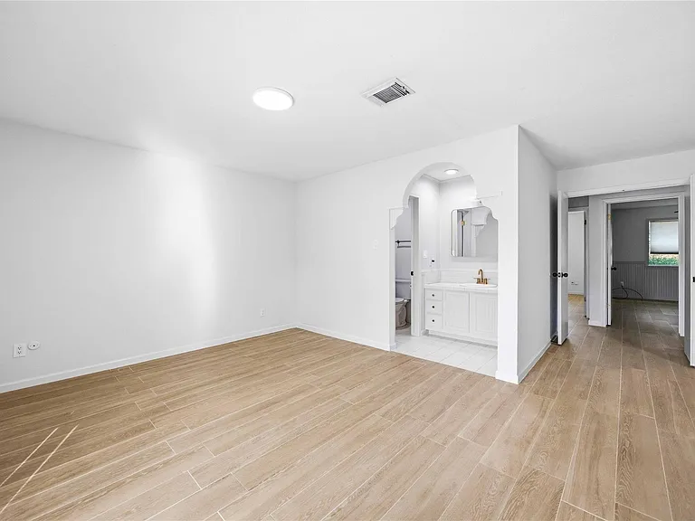 16202 Mill Point Dr — Photo 26
