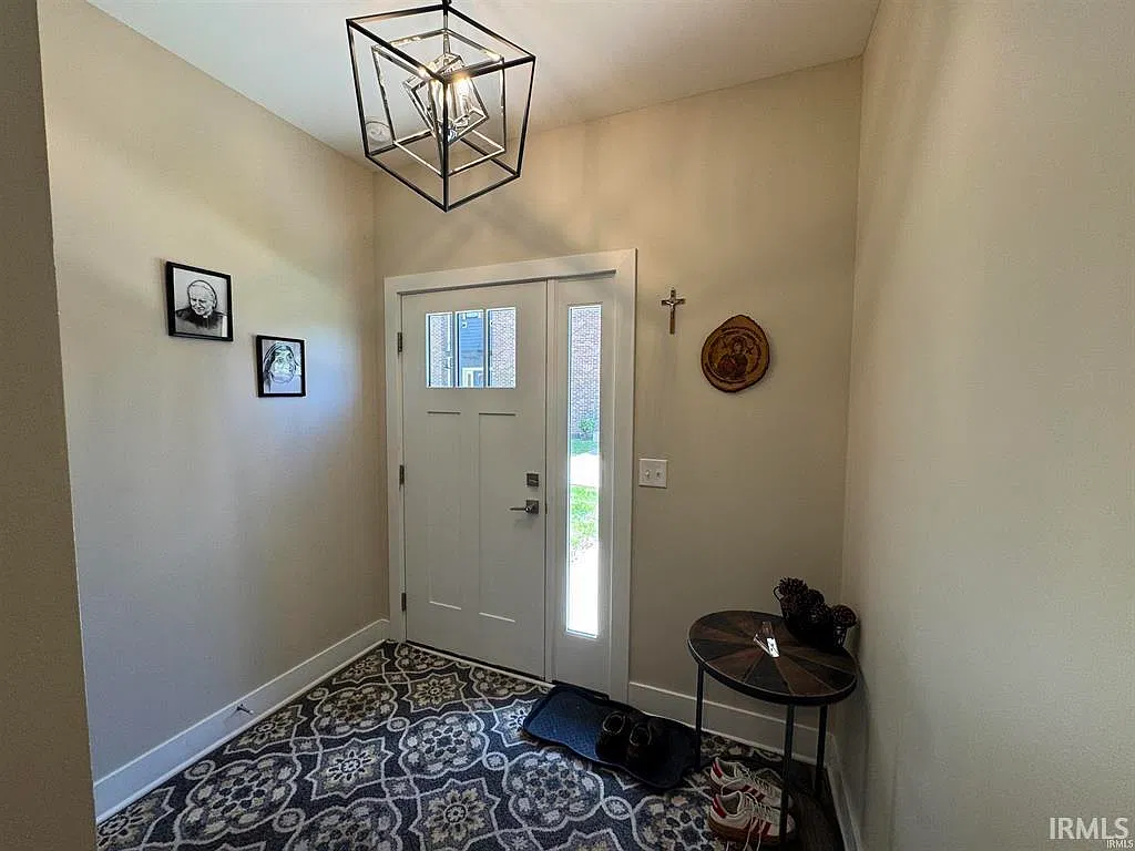 3 bed, 3.5 bath, 1952 sqft, $3,700 — Photo 2