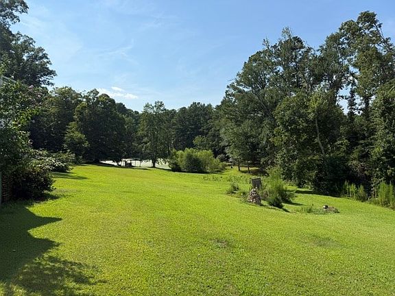 3rd image of 1528 W Alexander Rd