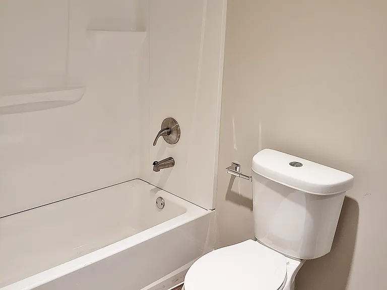 1320 Iris Ln — Photo 10