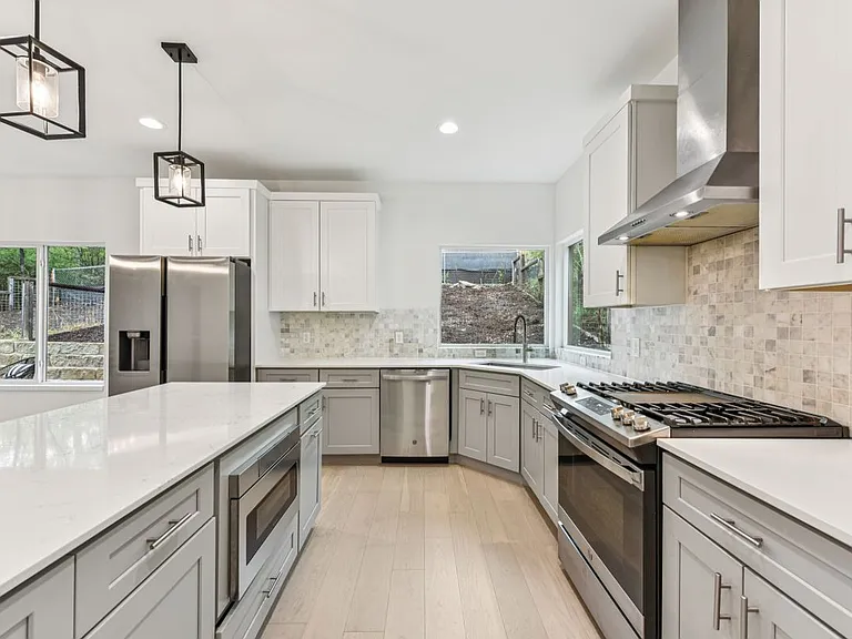 3607 Grant St #A — Photo 6