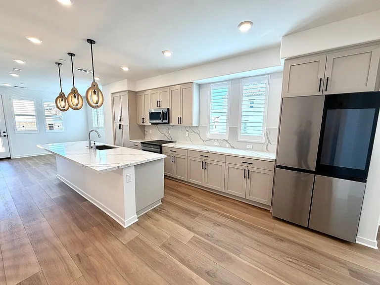 135 Evergreen Ln — Photo 11