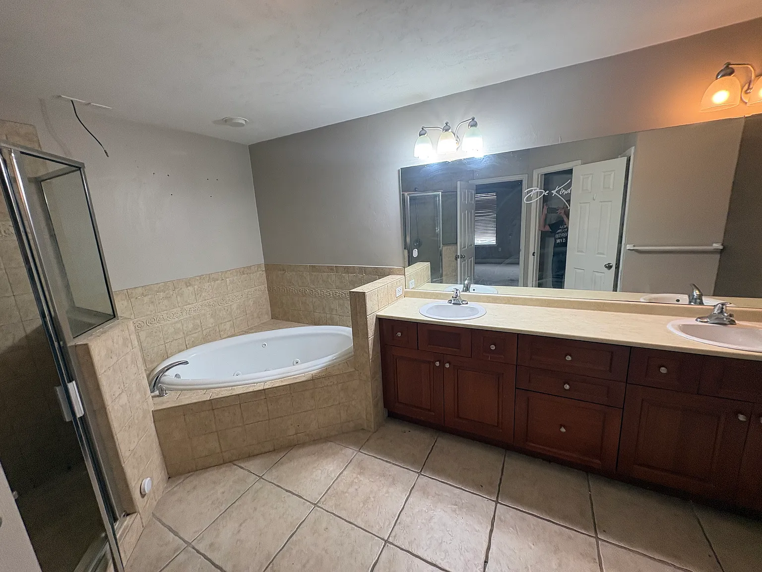 3 bed, 2.5 bath, 1705 sqft, $1,900 — Photo 4