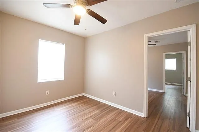 1021 Egania St — Photo 4