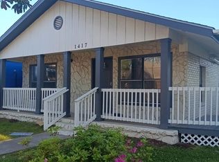 1417 Government St #1, Ocean Springs, MS 39564