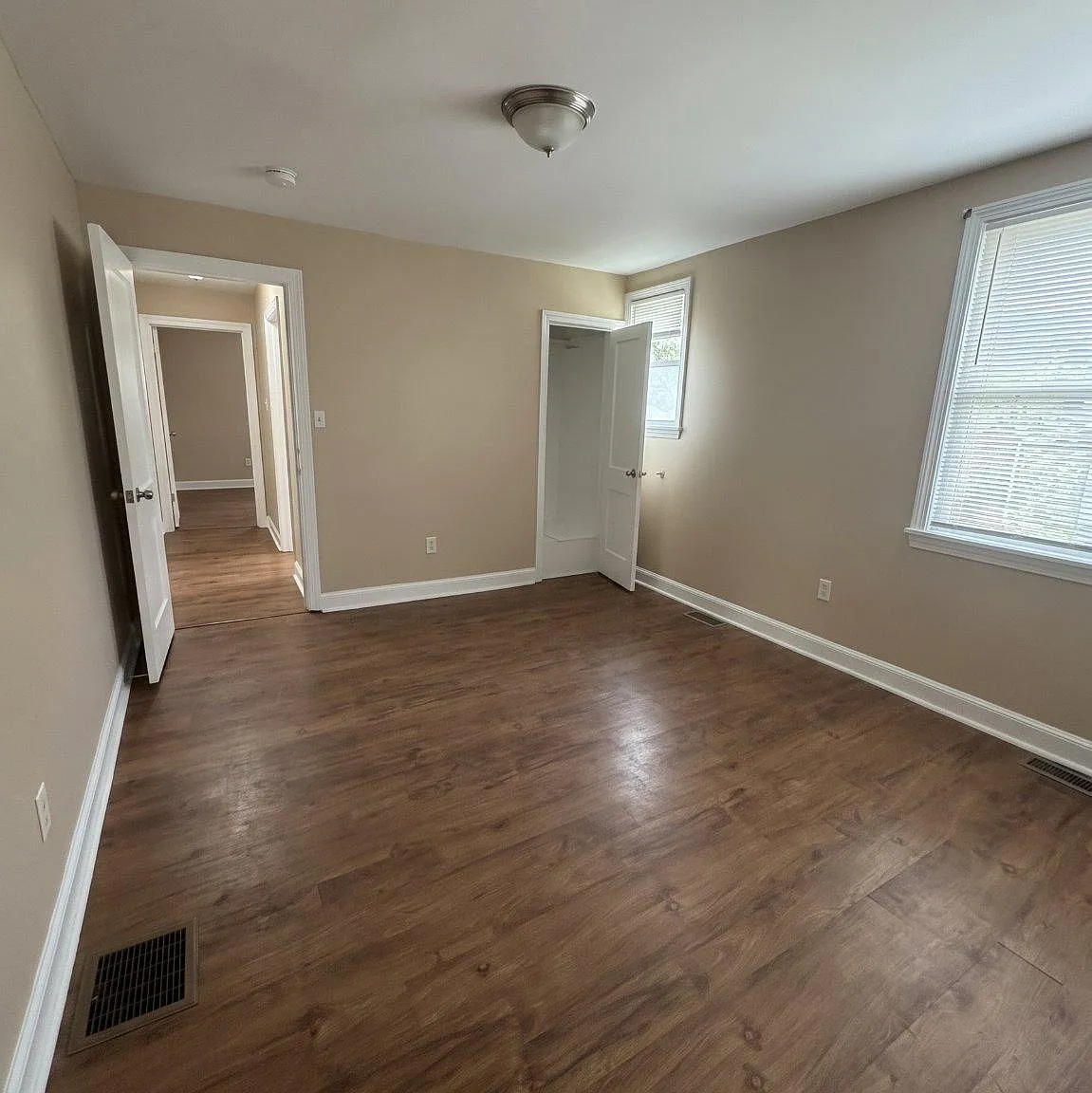 1 bed, 1.0 bath, 675 sqft, $1,475 — Photo 2