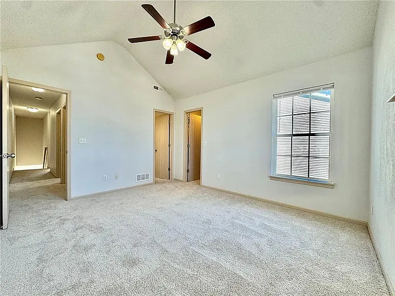 2928 S Harvard Ave — Photo 9