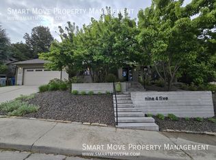 945 E Hearthstone Dr, Boise, ID 83702