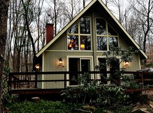 196 Tanglewood Dr, Pocono Pines, PA 18350
