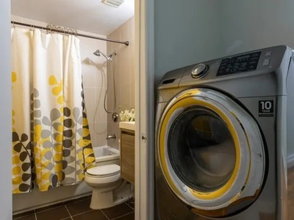 100 Ralph Avenue image 9 of 15