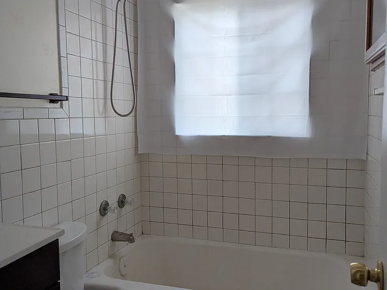 4710 Elizabeth St — Photo 4