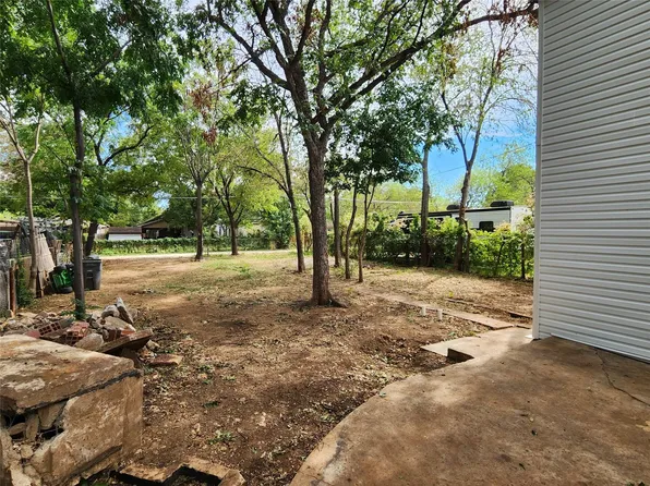 810 N Jester Ave, Dallas, TX 75211