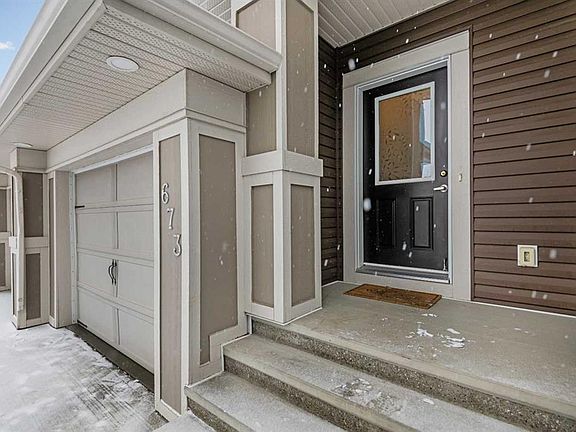 2nd image of 673 S Hillcrest Rd SW