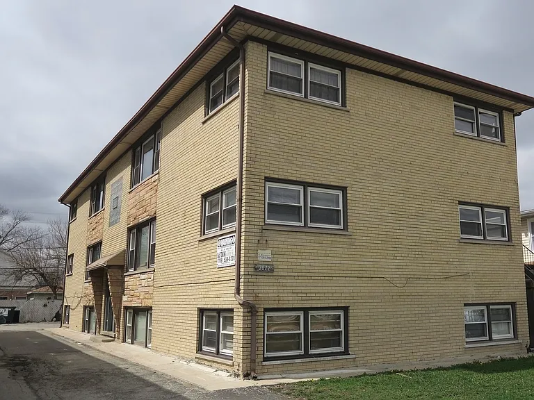 2072 N 17th Ave #3 — Photo 1