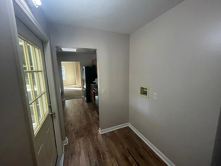 1220 E Bane St #1220 — Photo 5