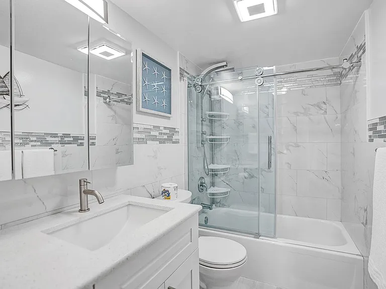401 Golden Isles Dr #705 — Photo 24