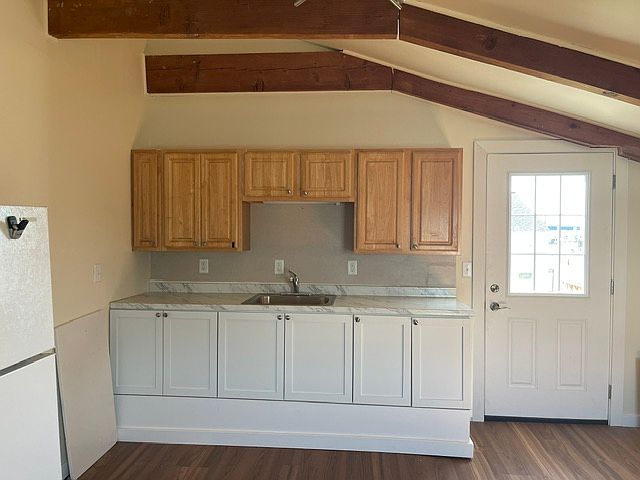 1st image of 116 Auction Rd #B