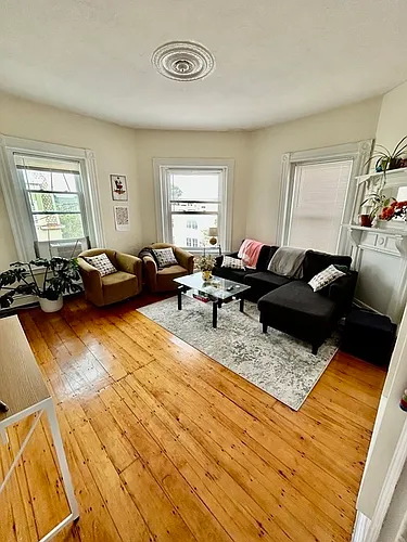 111 H St #2 Photo 1