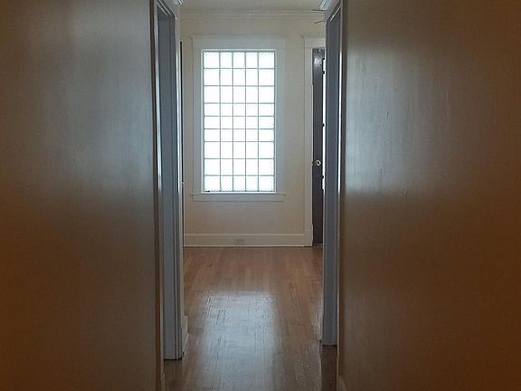 2nd image of 1-6138 Artesian Ave #1