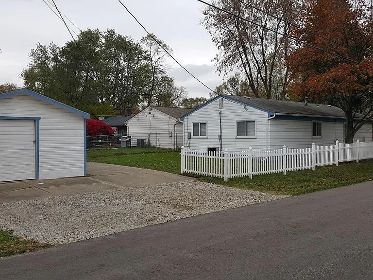 Back + garage