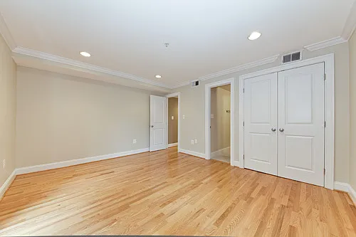 1443 Oak St NW #T1 — Photo 12