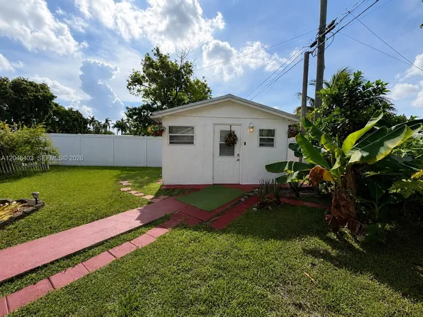 6118 Mayo St #3, Hollywood, FL 33023