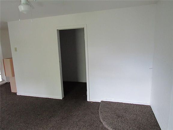 5th image of 1201 E Shaw St