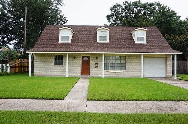 1st image of 405 Evergreen Dr