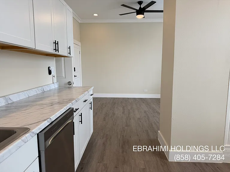 516 E Quincy St #4 — Photo 2