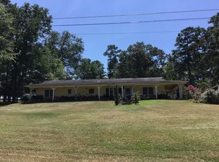 18208 N Lakeview Dr, Troup, TX 75789