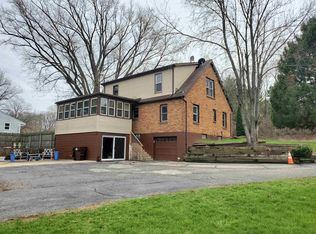 6858 Safford Rd, Rockford, IL