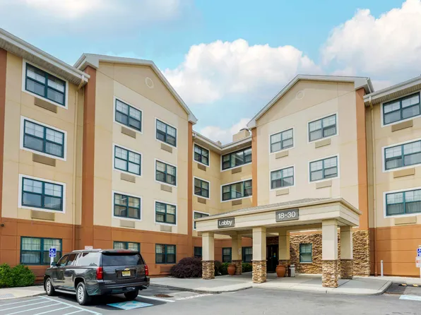 New York City - LaGuardia Airport, 18-30 Whitestone Expy, Whitestone, NY 11357