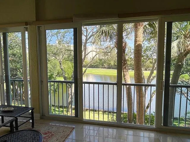 2502 Fairway Dr N — Photo 18