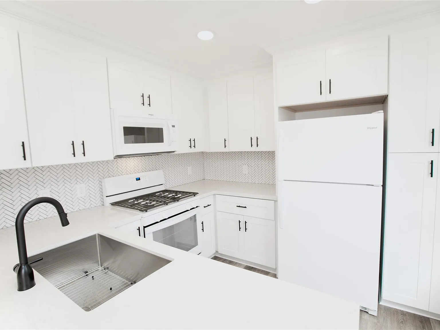2 bed, 1.5 bath, 920 sqft, $1,850 — Photo 4