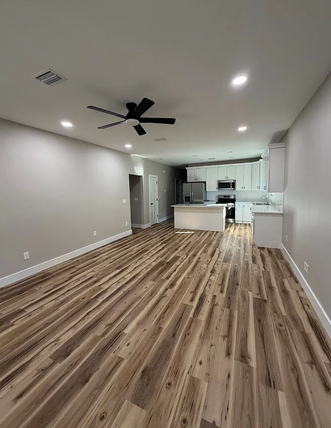 2 bed, 1170 sqft, $1,700 — Photo 2