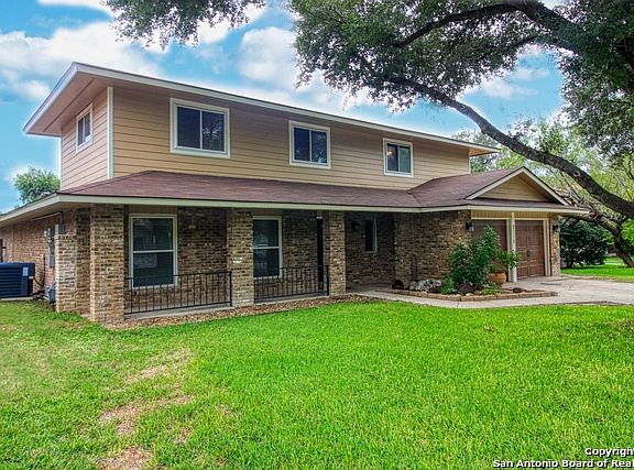 2nd image of 2110 Peach Blossom St