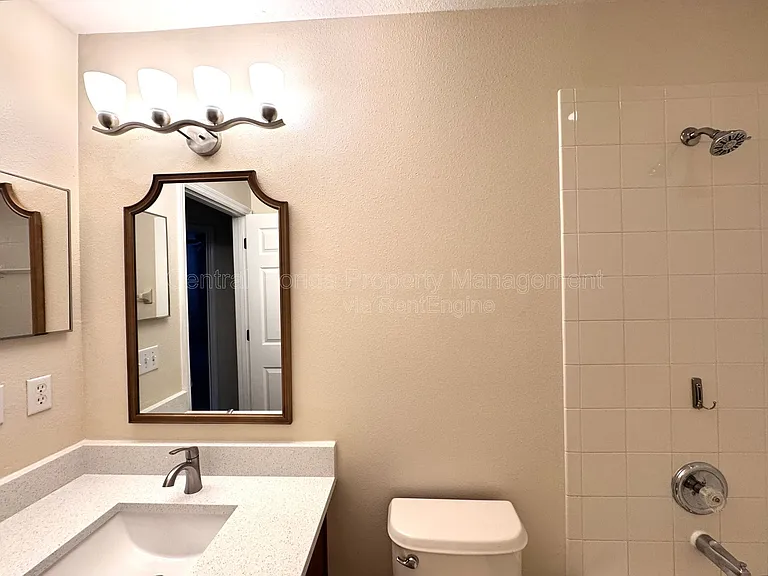 10036 Moorshire Cir — Photo 15
