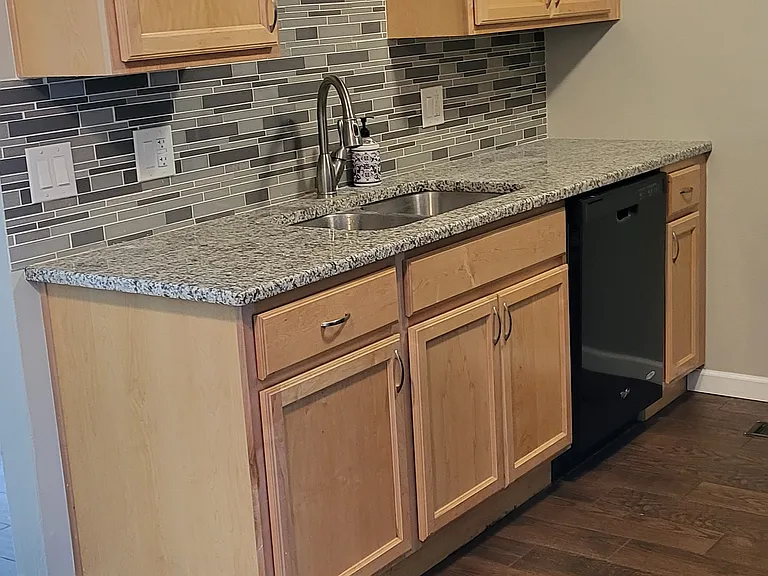 127 E 1100 N #3 — Photo 5