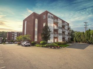 148 Main St APT F243, North Andover, MA 01845