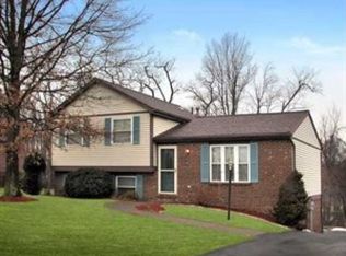 40 Robin Dr, Washington, PA 15301