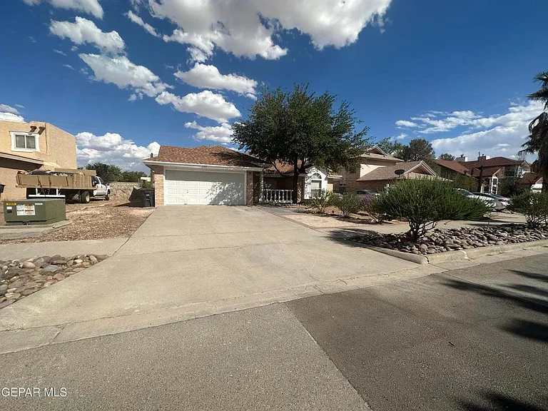408 Hadley Pl — Photo 11