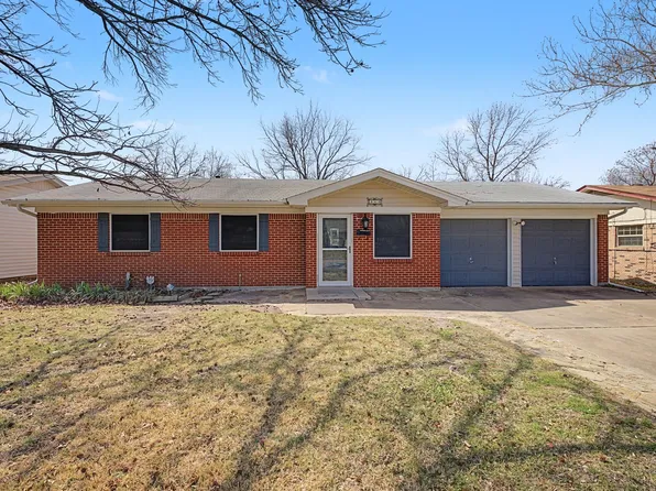 313 NW Jayellen Ave, Burleson, TX 76028