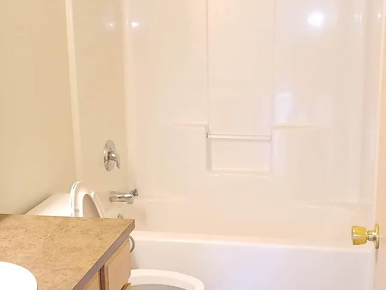 1225 Maple St — Photo 3