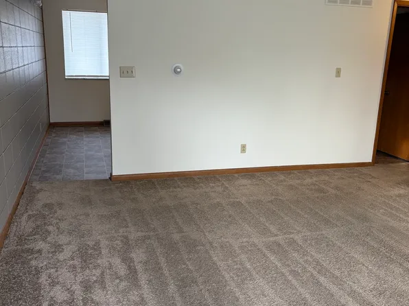 22 Oakwood Dr APT 3, Delaware, OH 43015