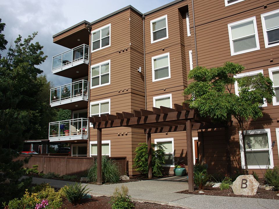 Top Floor Corner Unit