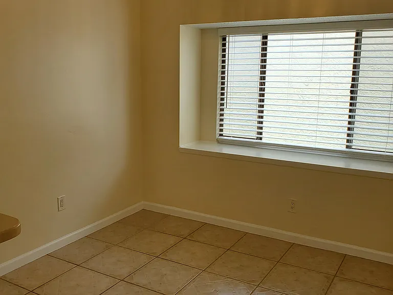 1609 Bent Pine Way — Photo 8