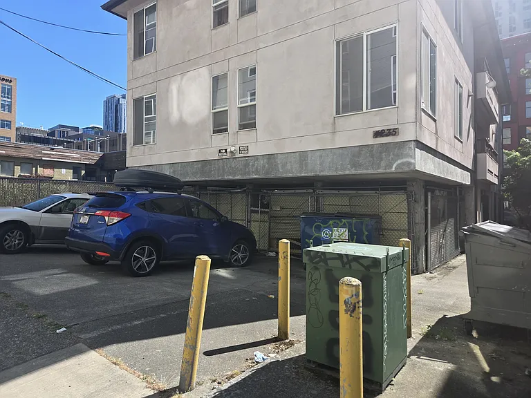 4235 11th Ave NE #A — Photo 10